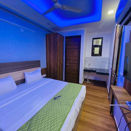 Bed and Breakfast Surya International Nueva Delhi Exterior foto