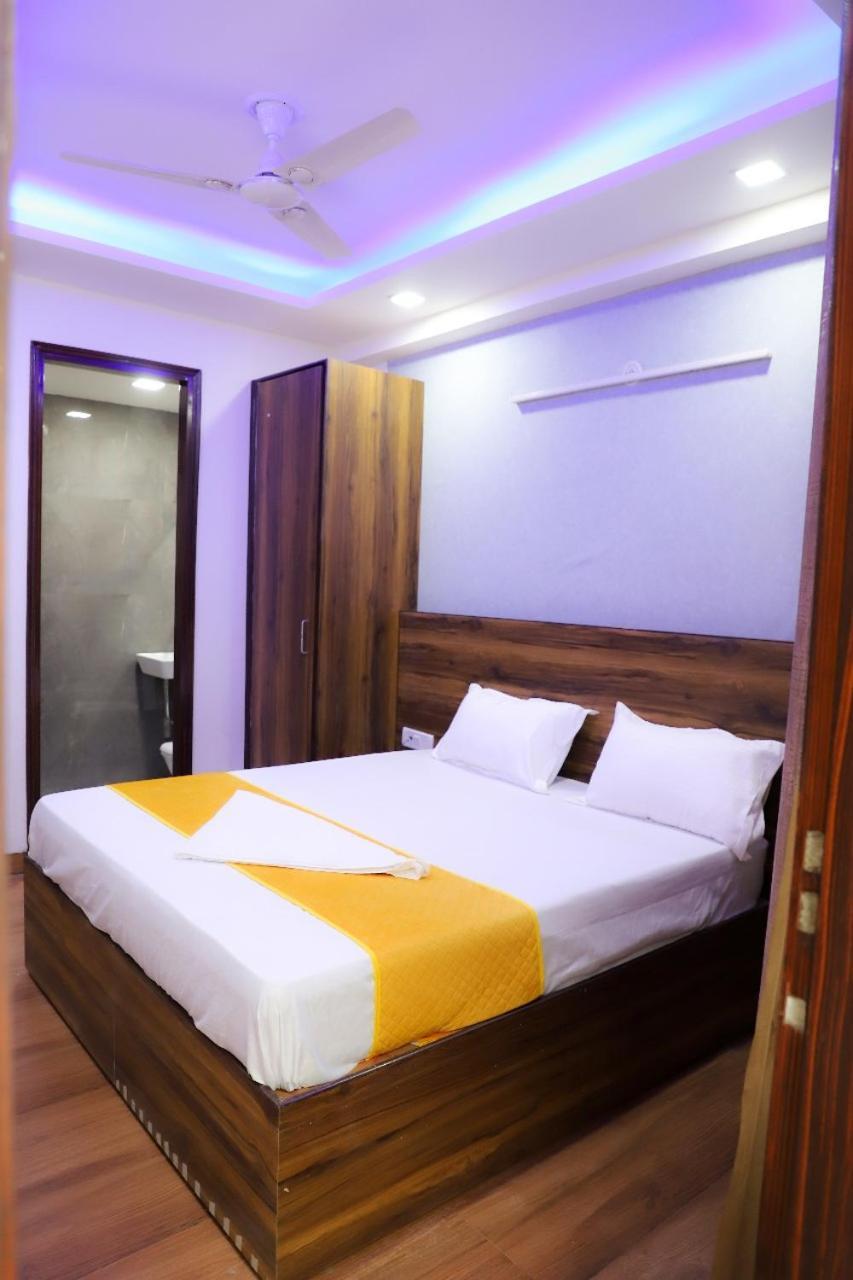 Bed and Breakfast Surya International Nueva Delhi Exterior foto
