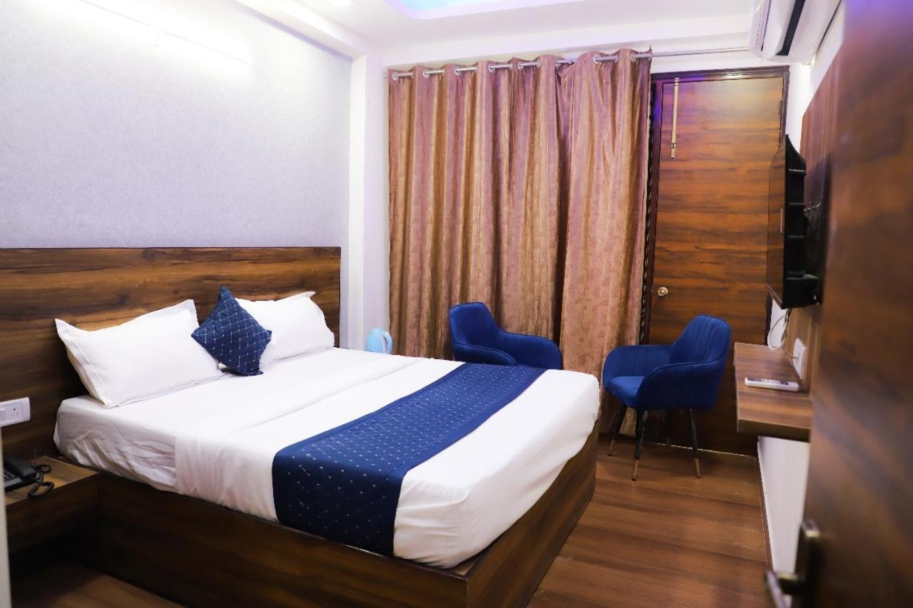 Bed and Breakfast Surya International Nueva Delhi Exterior foto